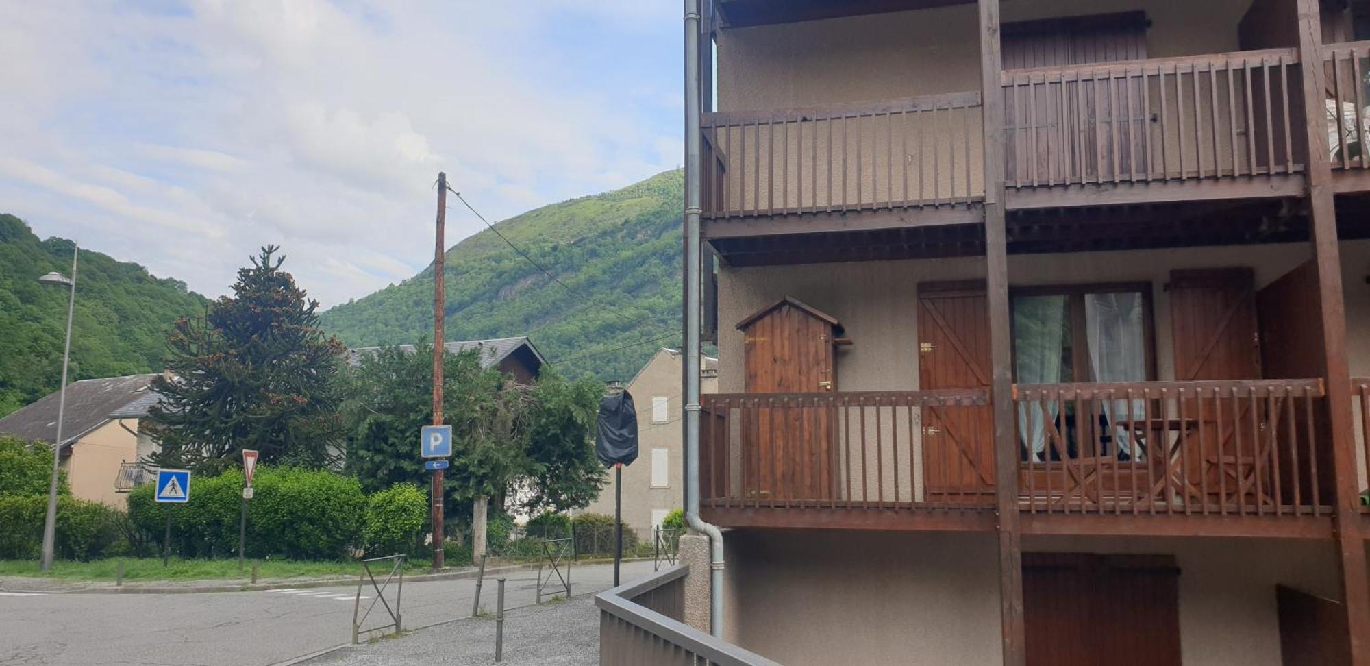 Appartement Au Pied Des Telecabines Res La Soulan Bagneres-de-Luchon Exterior photo
